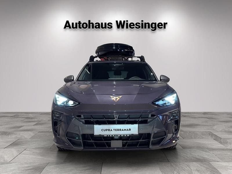 Neu Cupra Terramar 150 PS (110 kW) 2026 Dunkelviolett  normal SUV