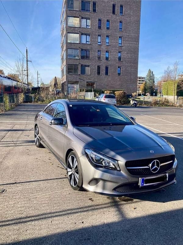 Gebraucht Mercedes CLA200 136 PS (100 kW) 2019 Grau Coupé