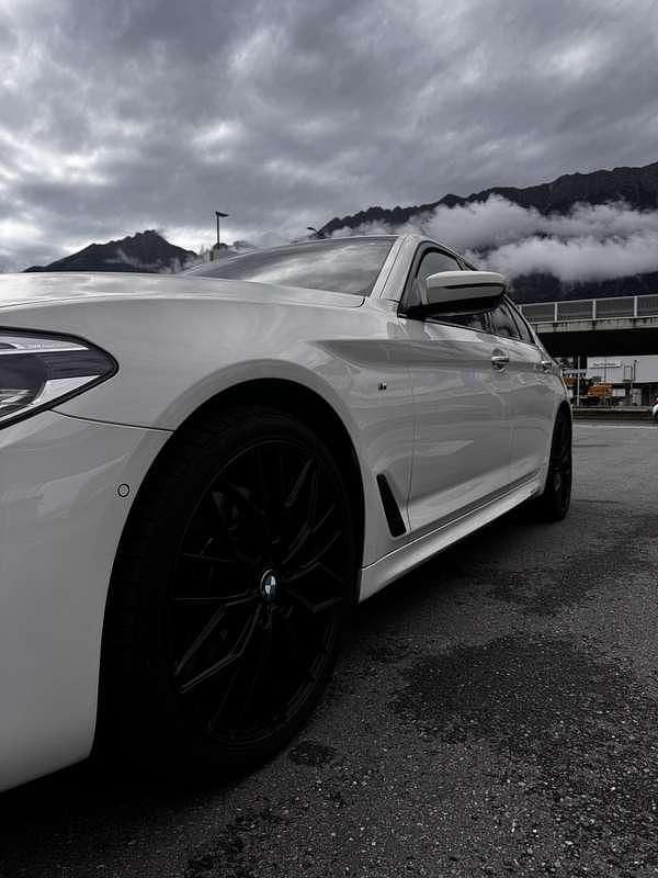 Gebraucht BMW 540 320 PS (235 kW) 2018 Limousine