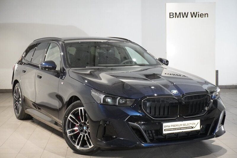M carbonschwarz Gebraucht 2025 BMW 530e Efficient Dynamics | € 66.995 - Bild 1/1
