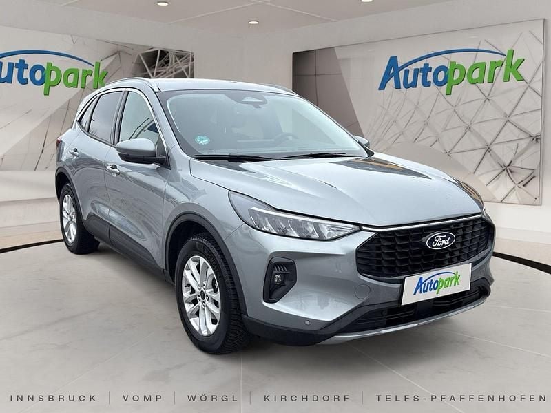 Gebraucht Ford Kuga Titanium 183 PS (134 kW) 2024 Silber SUV
