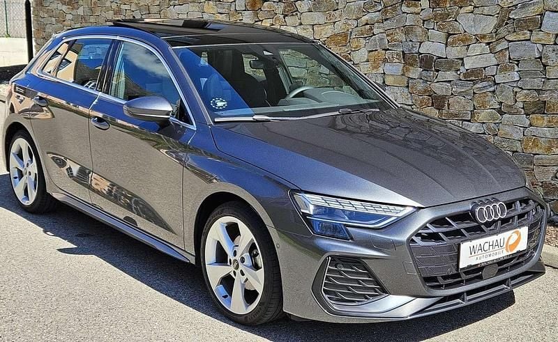 Neu Audi A3 S-Line 150 PS (110 kW) 2025 Grün Kleinwagen