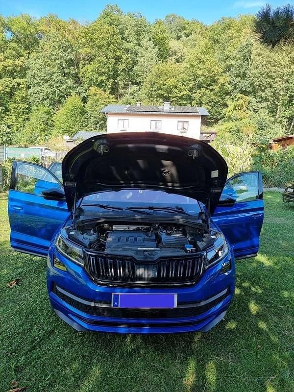 Blau Gebraucht 2020 Skoda Kodiaq SportLine SUV | € 27.000 (Fairer Preis) - Bild 1/4
