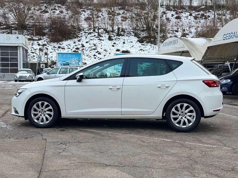 Gebraucht Seat Leon Style 110 PS (80 kW) 2015 Weiß Kleinwagen
