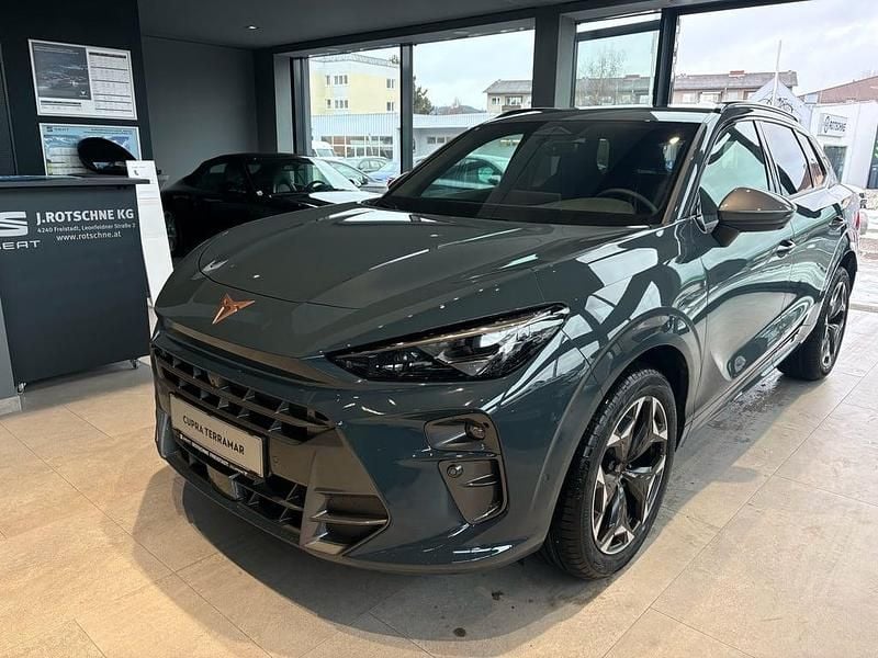 Neu Cupra Terramar 150 PS (110 kW) 2025 Dunkelblau  normal SUV