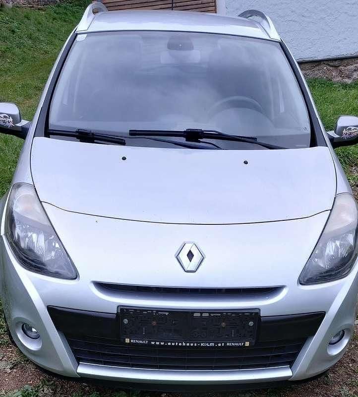 Gebraucht Renault Clio GrandTour 101 PS (74 kW) 2011 Silber Kombi