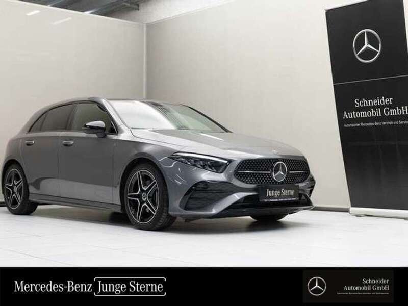 Grau Gebraucht 2023 Mercedes A180 Night Limousine | € 37.900 (Teuer) - Bild 1/4