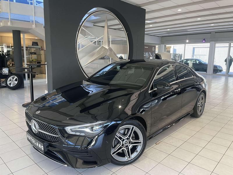 Gebraucht Mercedes CLA200 AMG line 177 PS (130 kW) 2024 Schwarz Coupé