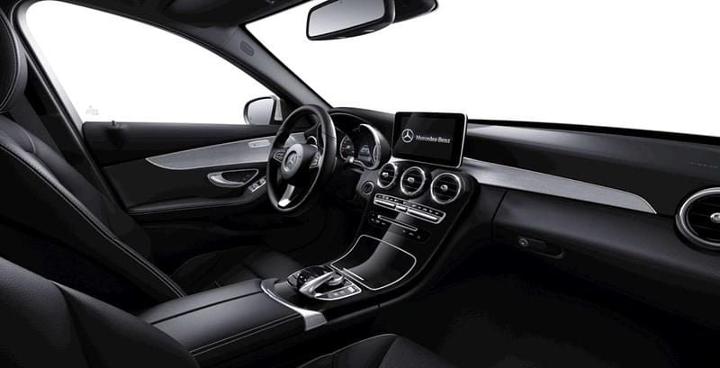 Gebraucht Mercedes C220 Avantgarde 170 PS (125 kW) 2018 Weiß Kombi