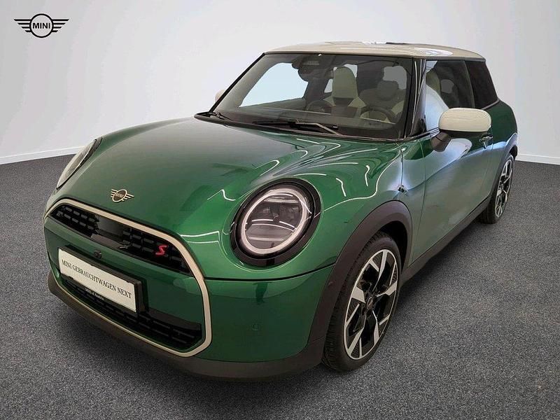 British racing green iv Gebraucht 2024 Mini Cooper S Kleinwagen | € 37.200 (Fairer Preis) - Bild 1/1
