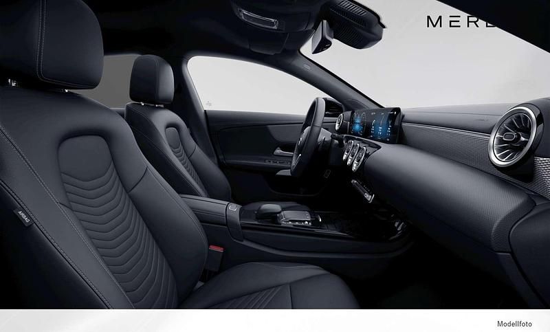 Gebraucht Mercedes CLA250e Shooting Brake 160 PS (117 kW) 2024 Weiß Kombi