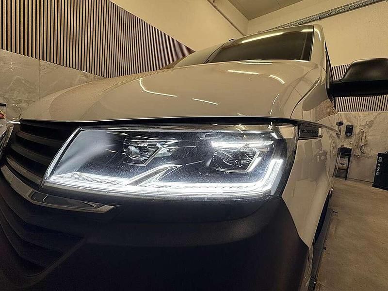 Gebraucht VW T6.1 150 PS (110 kW) 2021 Weiß Van