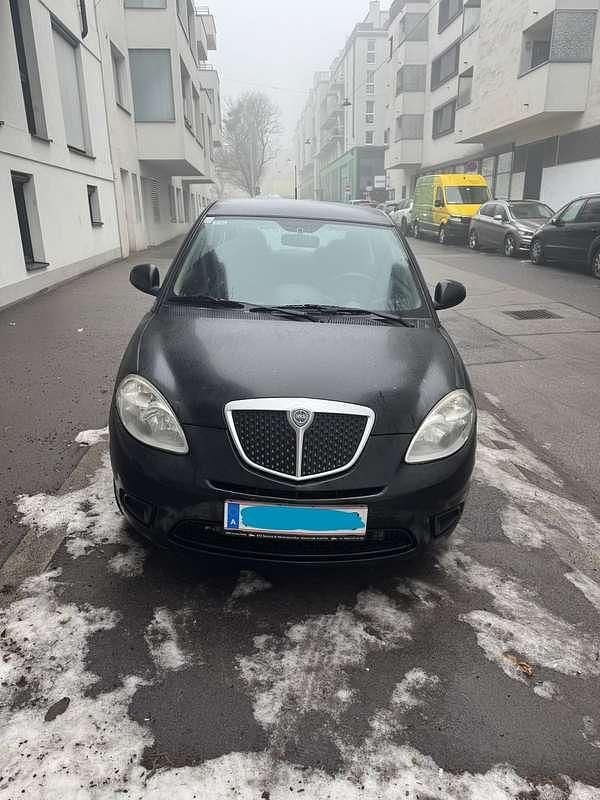 Gebraucht Lancia Ypsilon 60 PS (44 kW) 2011 Kleinwagen