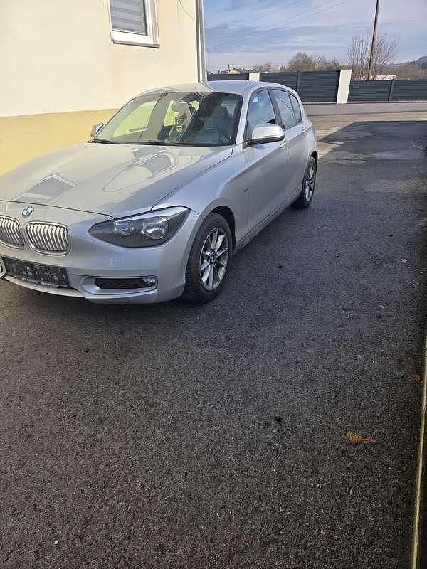 Gebraucht BMW 118 143 PS (105 kW) 2012 Silber Kleinwagen