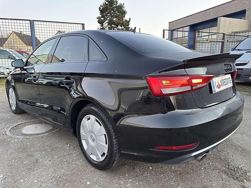 Gebraucht Audi A3 Comfort 110 PS (80 kW) 2019 Schwarz Limousine