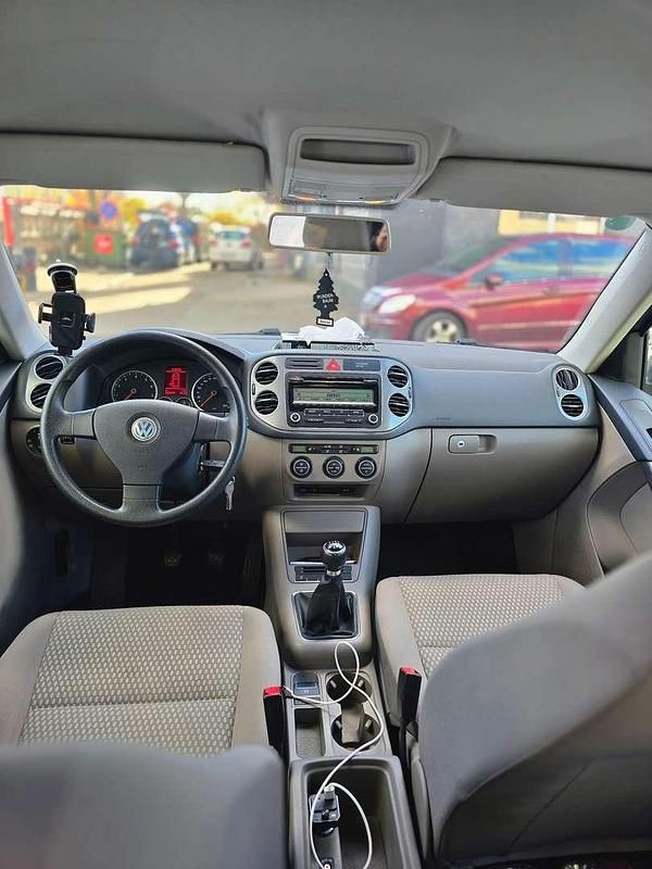 Gebraucht VW Tiguan 150 PS (110 kW) 2009 Grau SUV