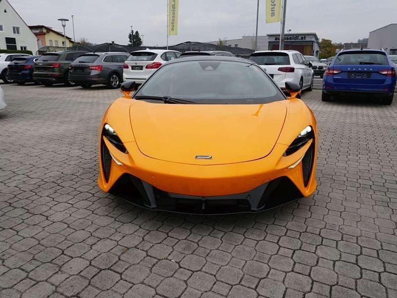 Gebraucht McLaren Artura 700 PS (514 kW) 2024 Orange Coupé