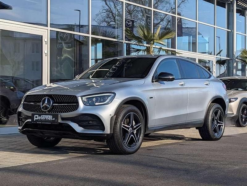Gebraucht Mercedes GLC300e AMG line 194 PS (142 kW) 2020 Silber Coupé