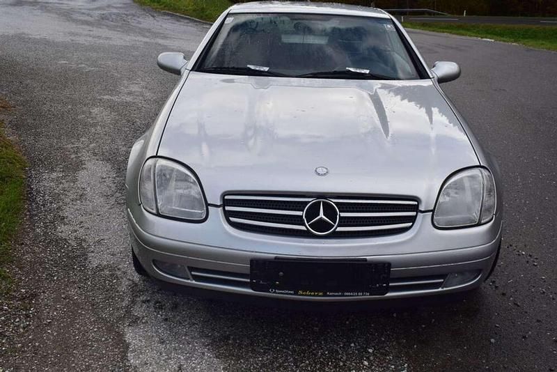 Gebraucht Mercedes 200 136 PS (100 kW) 1997 Silber Cabrio