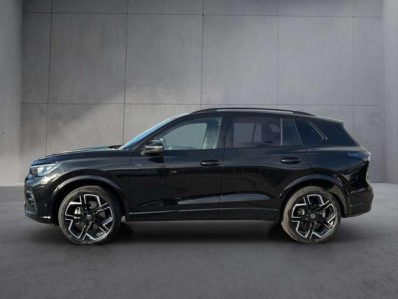 Gebraucht VW Tiguan Sport 193 PS (141 kW) 2025 Schwarz SUV