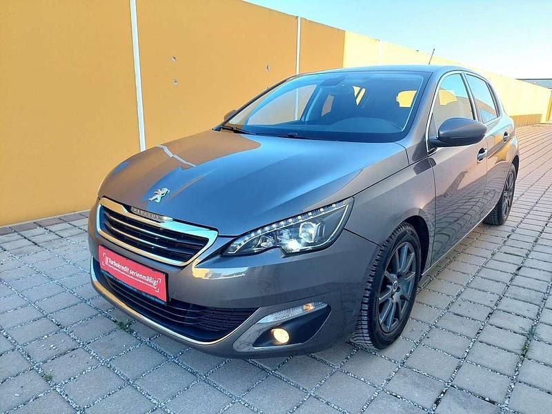 Braun Gebraucht 2015 Peugeot 308 Allure Limousine | € 10.990 (Fairer Preis) - Bild 1/4