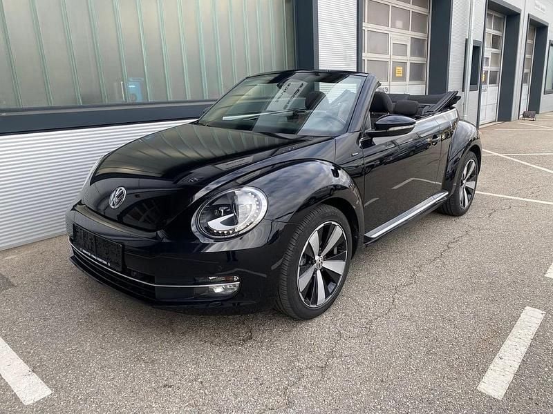 Schwarz metallicperleffektno Gebraucht 2016 VW Beetle Design Cabrio | € 22.220 (Etwas zu teuer) - Bild 1/4