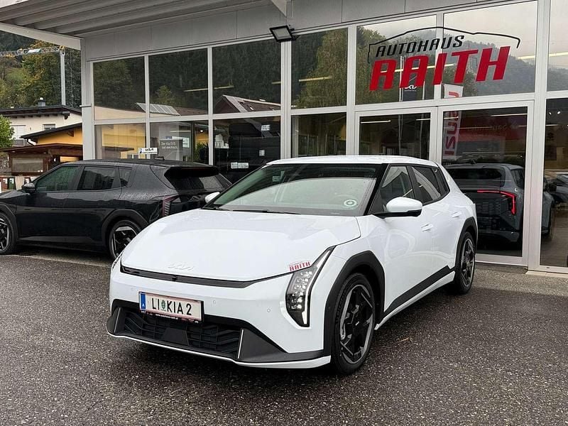 Neu Kia EV4 Plus 150 kW (204 PS) 2025 Weiß Kleinwagen