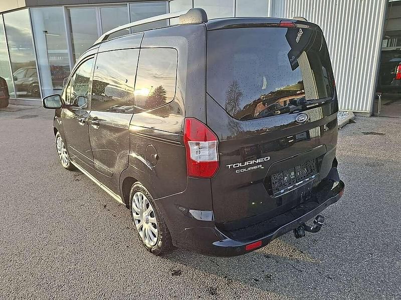 Gebraucht Ford Tourneo Titanium 101 PS (74 kW) 2019 Schwarz Kombi