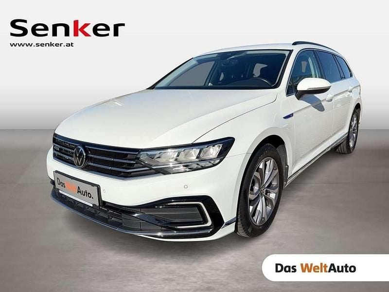 Weiss normal Gebraucht 2021 VW Passat GTE Kombi | € 20.690 (Fairer Preis) - Bild 1/4