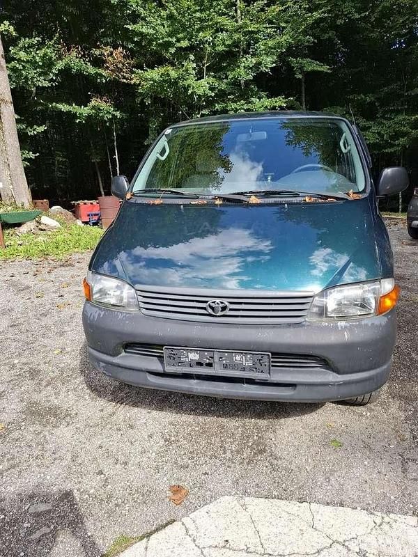 Gebraucht 2005 Toyota HiAce Van | € 3.500 - Bild 1/4