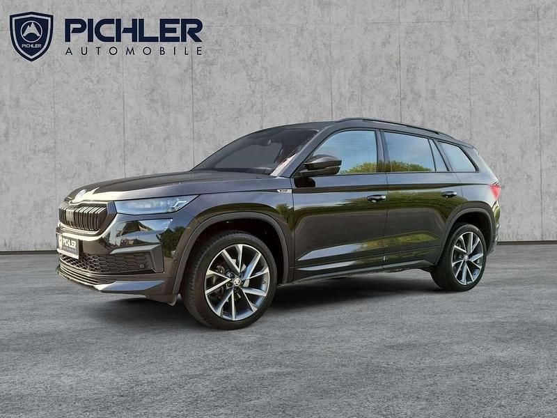 Schwarz metallicperleffektno Gebraucht 2024 Skoda Kodiaq SportLine SUV | € 48.990 (Etwas zu teuer) - Bild 1/4