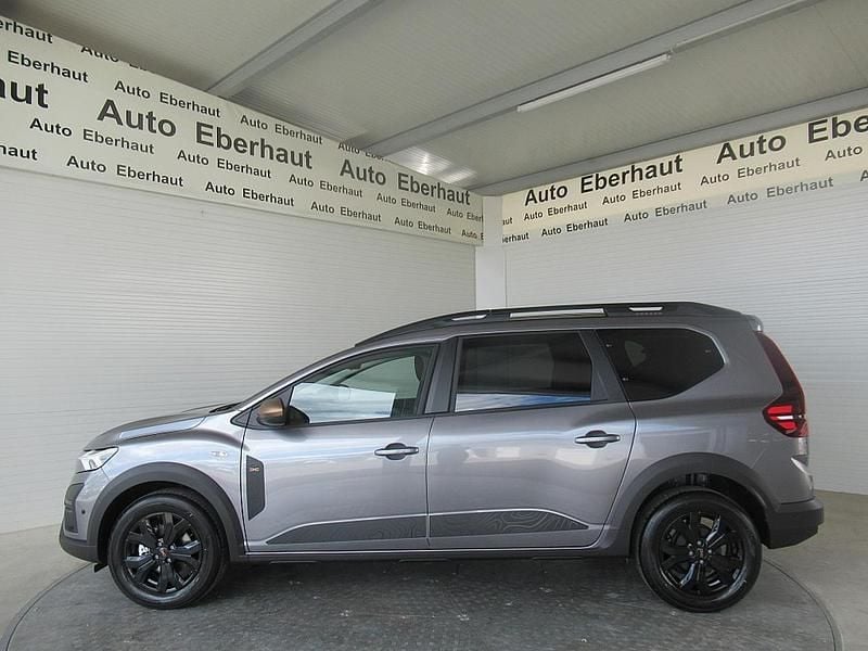 Neu Dacia Jogger Extreme 110 PS (80 kW) 2025 Grau Van / Kleinbus