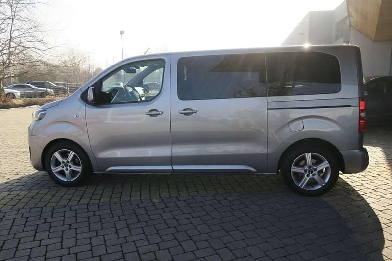 Gebraucht Toyota Proace Verso 144 PS (105 kW) 2021 Grau Kombi