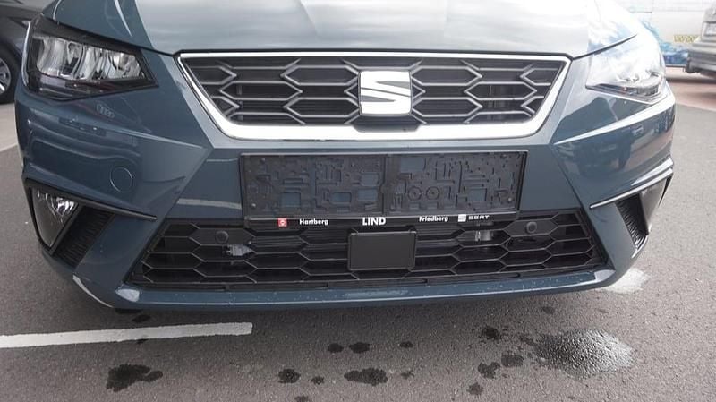 Neu Seat Ibiza FR 95 PS (69 kW) 2025 Dunkelblau  normal Kleinwagen