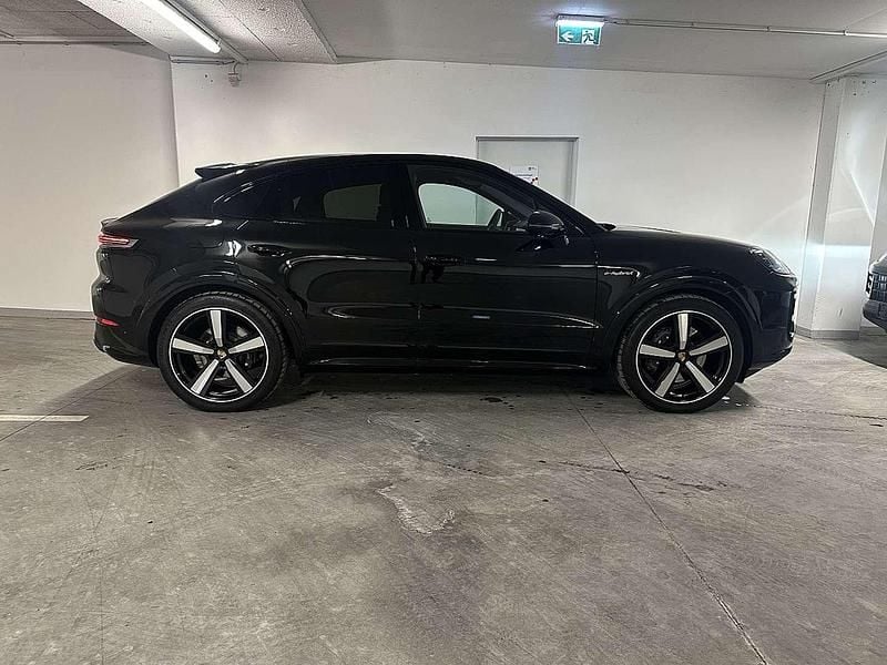 Schwarz Gebraucht 2024 Porsche Cayenne Coupe Sport Coupé | € 113.988 (Guter Preis) - Bild 1/4