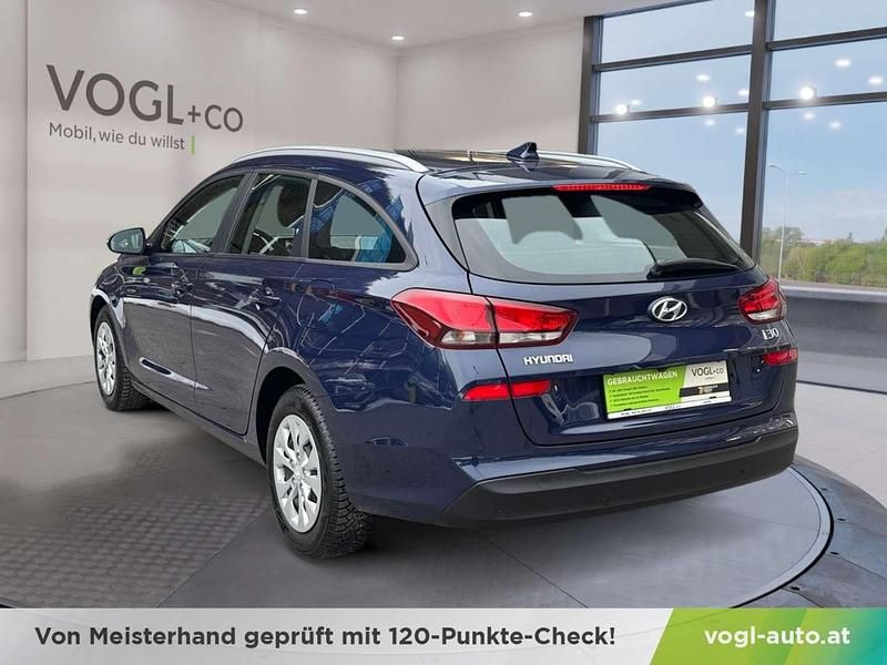 Gebraucht Hyundai i30 120 PS (88 kW) 2021 Blau Kombi