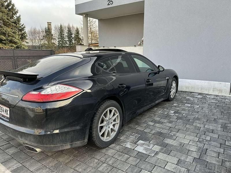Gebraucht Porsche Panamera 250 PS (183 kW) 2012 Kleinwagen