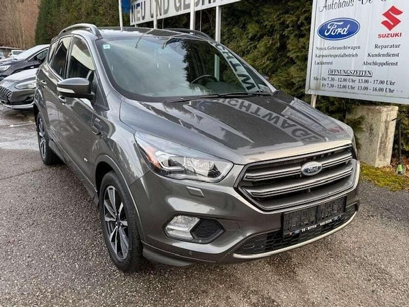 Gebraucht Ford Kuga ST-Line 180 PS (132 kW) 2017 Grau SUV