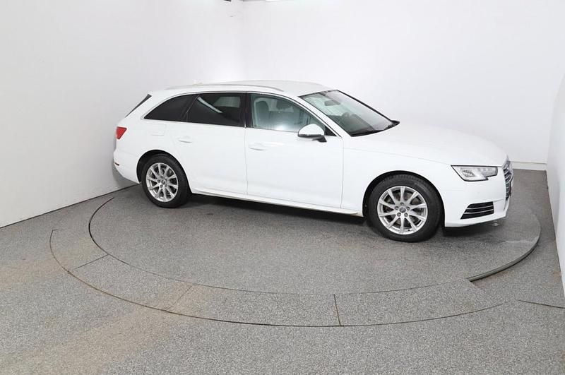 Gebraucht Audi A4 Sport 150 PS (110 kW) 2017 Weiss  normal Kombi