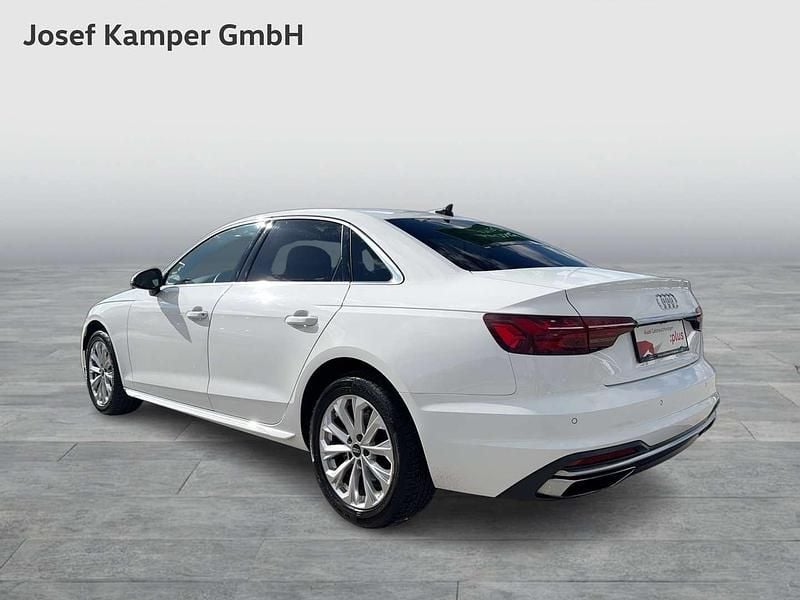 Gebraucht Audi A4 Advanced 163 PS (119 kW) 2022 Weiß Limousine