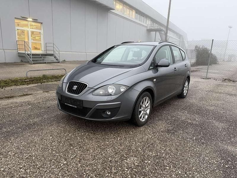 Grau Gebraucht 2012 Seat Altea XL Copa Van / Kleinbus | € 2.890 (Fairer Preis) - Bild 1/4