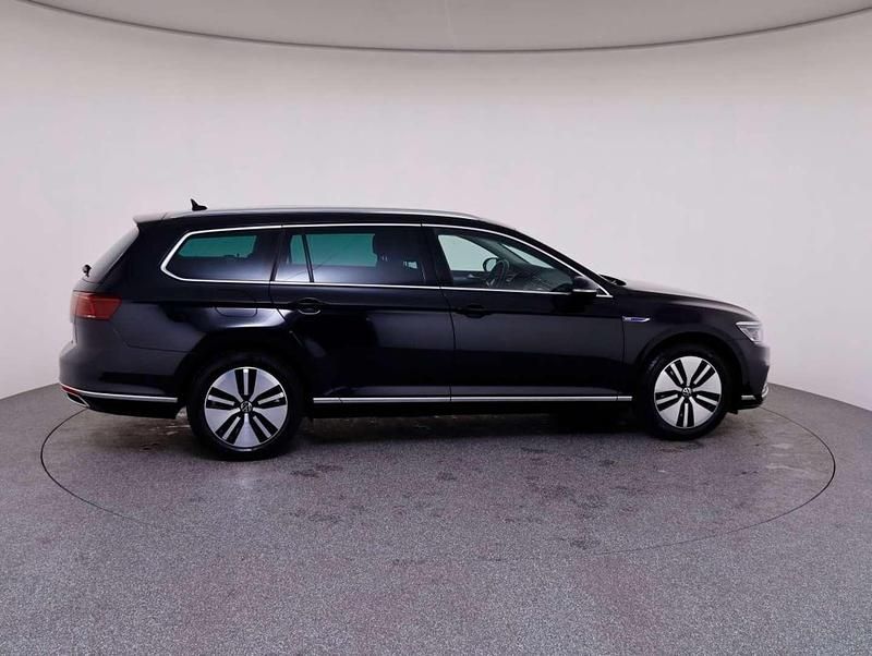 Gebraucht VW Passat GTE 156 PS (114 kW) 2021 Schwarz Kombi