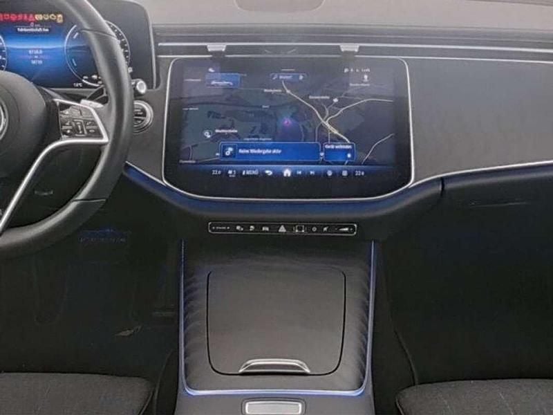 Gebraucht Mercedes E300 Avantgarde 197 PS (144 kW) 2025 Grau Kombi