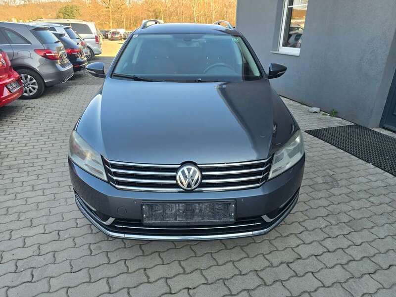 Grau Gebraucht 2010 VW Passat Highline Kombi | € 4.490 (Fairer Preis) - Bild 1/4