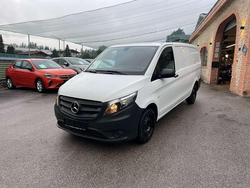 Gebraucht Mercedes Vito 114 PS (83 kW) 2019 Weiß Van