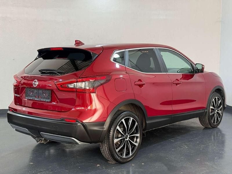 Gebraucht Nissan Qashqai 159 PS (116 kW) 2018 Rot SUV