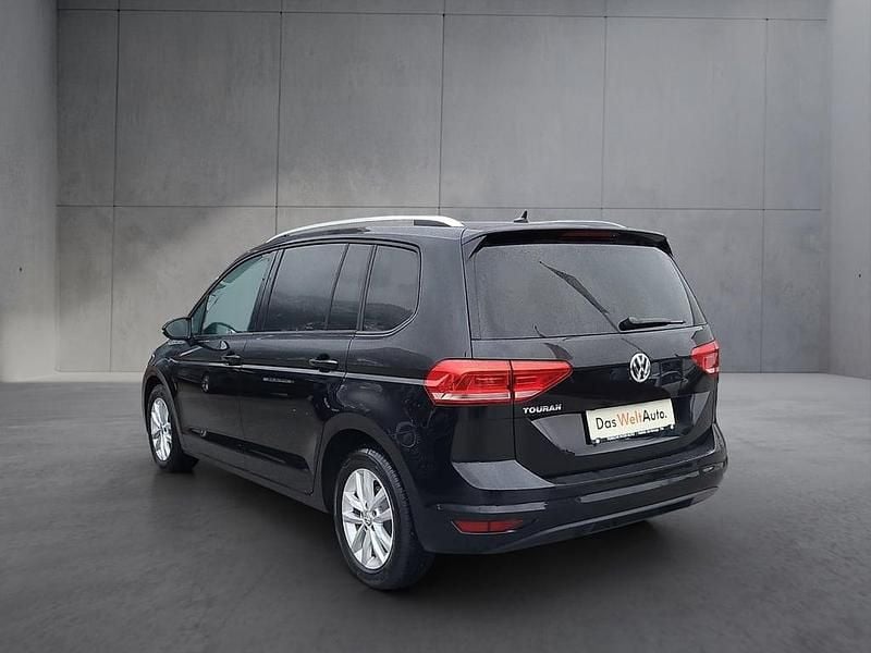 Gebraucht VW Touran Trendline 116 PS (85 kW) 2018 Schwarz Van / Kleinbus