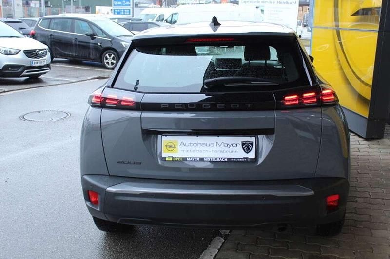 Gebraucht Peugeot 2008 Active 102 PS (75 kW) 2023 Grau SUV