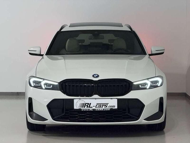 Gebraucht BMW 320e M Sport 204 PS (150 kW) 2023 Weiß Kombi