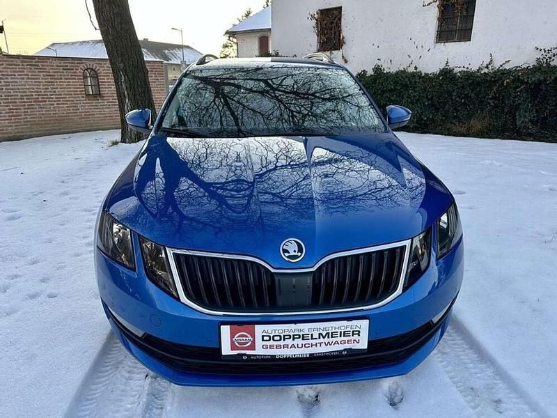 Gebraucht Skoda Octavia Ambition 116 PS (85 kW) 2017 Blau Kombi